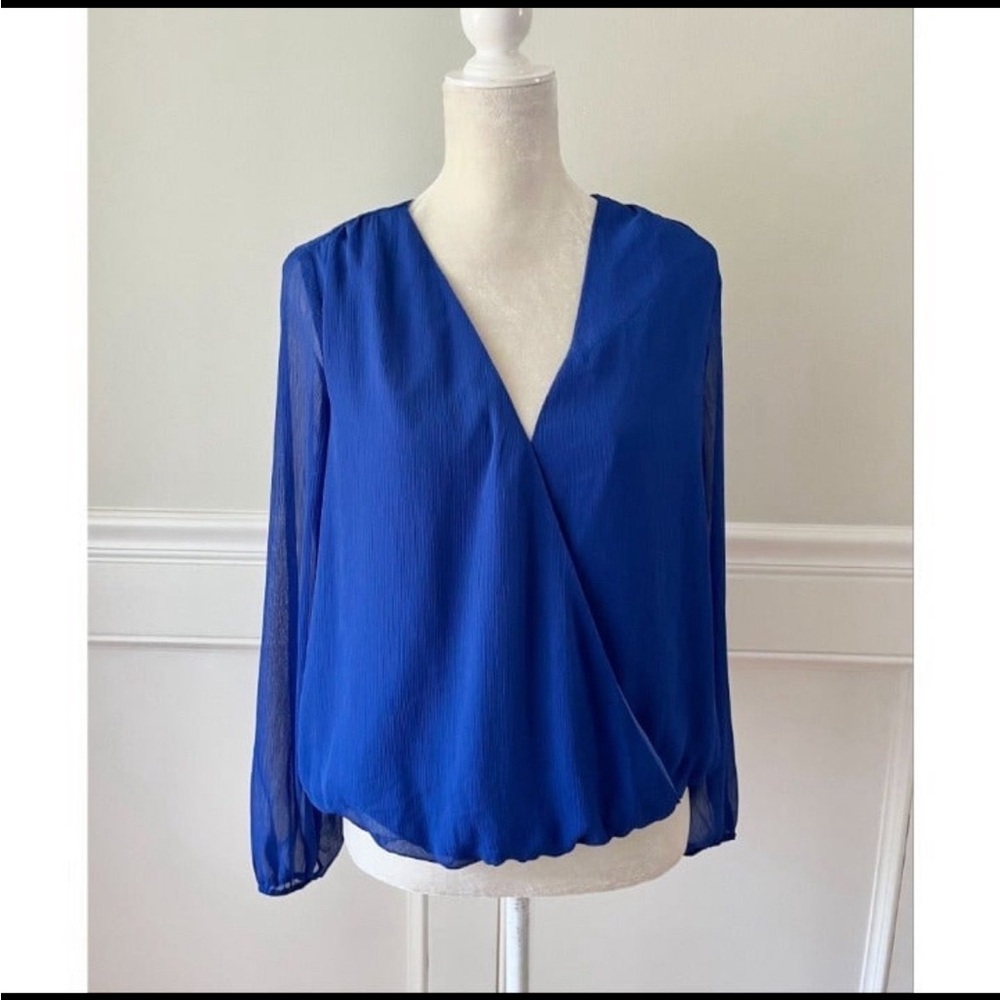 Elegant Blue Women's V-Neck Blouse